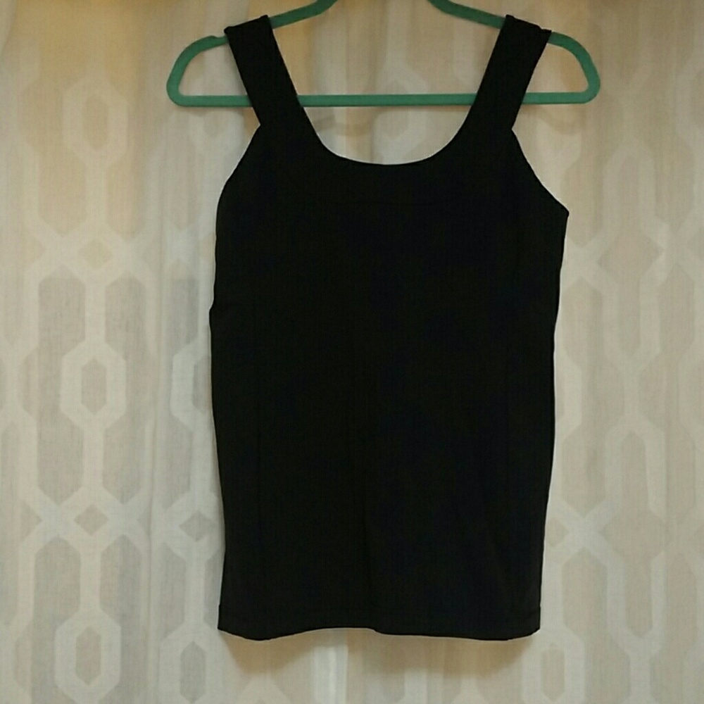 Lululemon black workout top