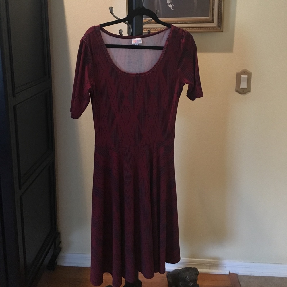 LuLaRoe Nicole medium dress
