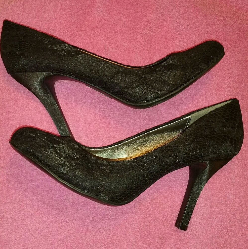 Mootsies Tootsies 9.5 Black Lace Heels