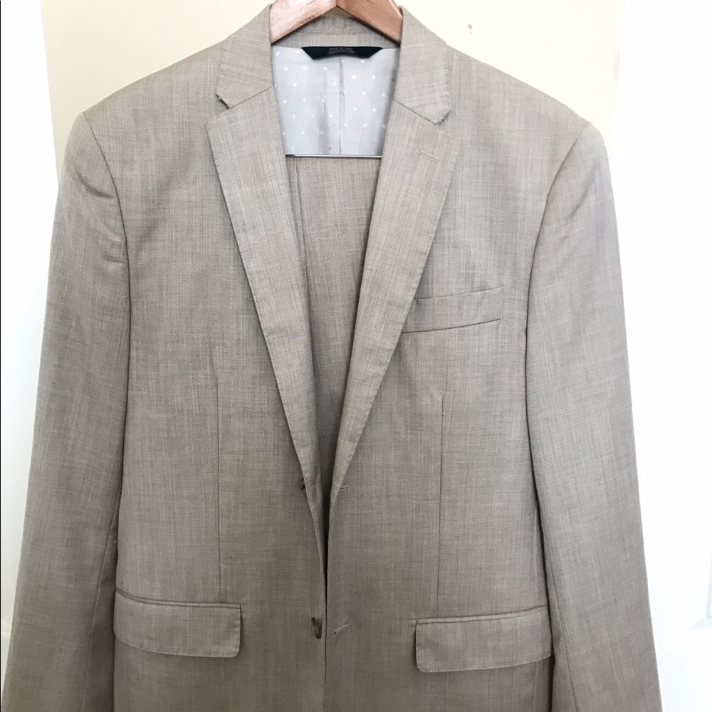 Tan Herring Bone 38 Regular 2 Button suit.