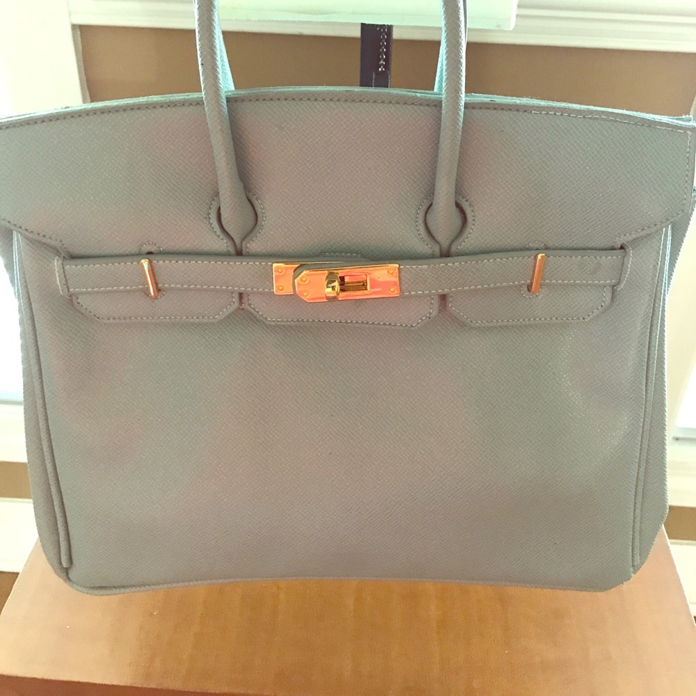 Vintage Pale Blue Handbag 👜