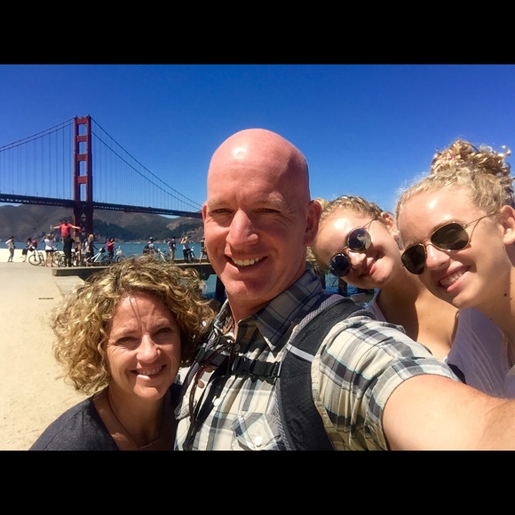 Meet your Posher, Lisa - Picture 1 of 1