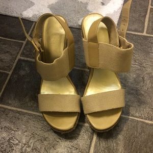 Jessica Simpson wedges