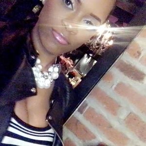 Meet your Posher, Deidra