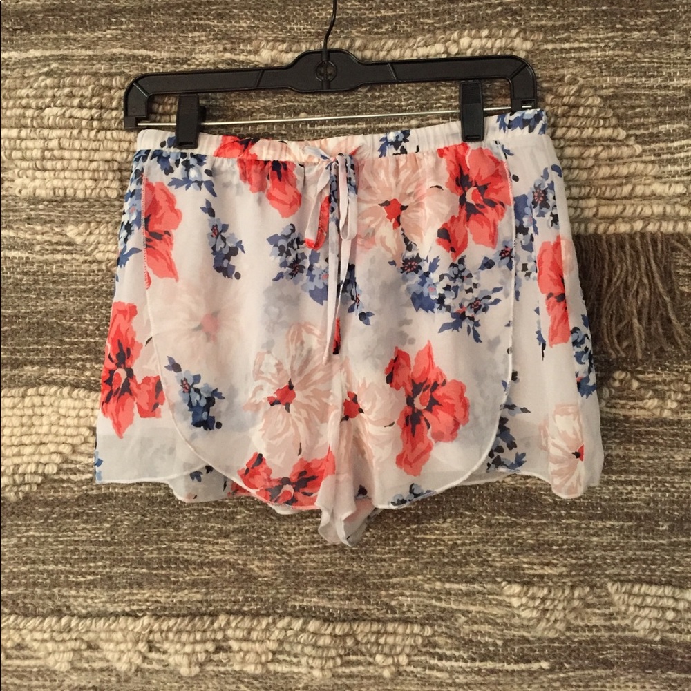 Floral shorts -like new