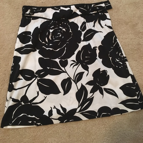 Black and white printed skirt - Picture 2 of 2