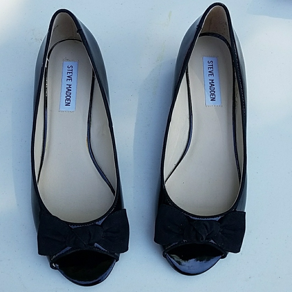 Small wedge shoes