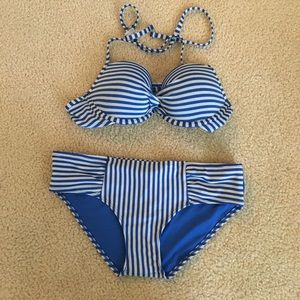 Never worn! NWT Aerie bikini. 36B/M