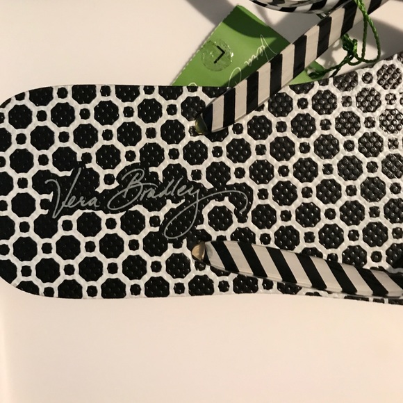 ♦️GIFTED♦️Vera Bradley Flip Flops - Picture 2 of 4