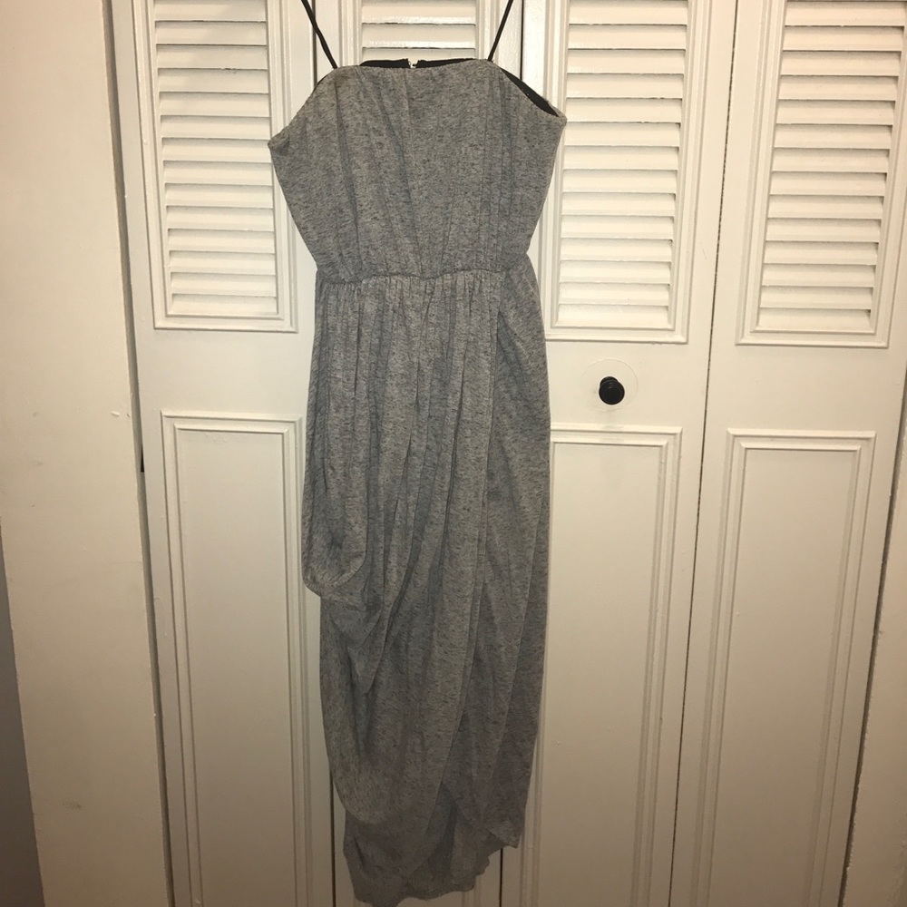 Alice and Olivia sz 2 grey strapless dress