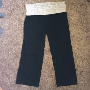 Victoria's Secret PINK Yoga Crop