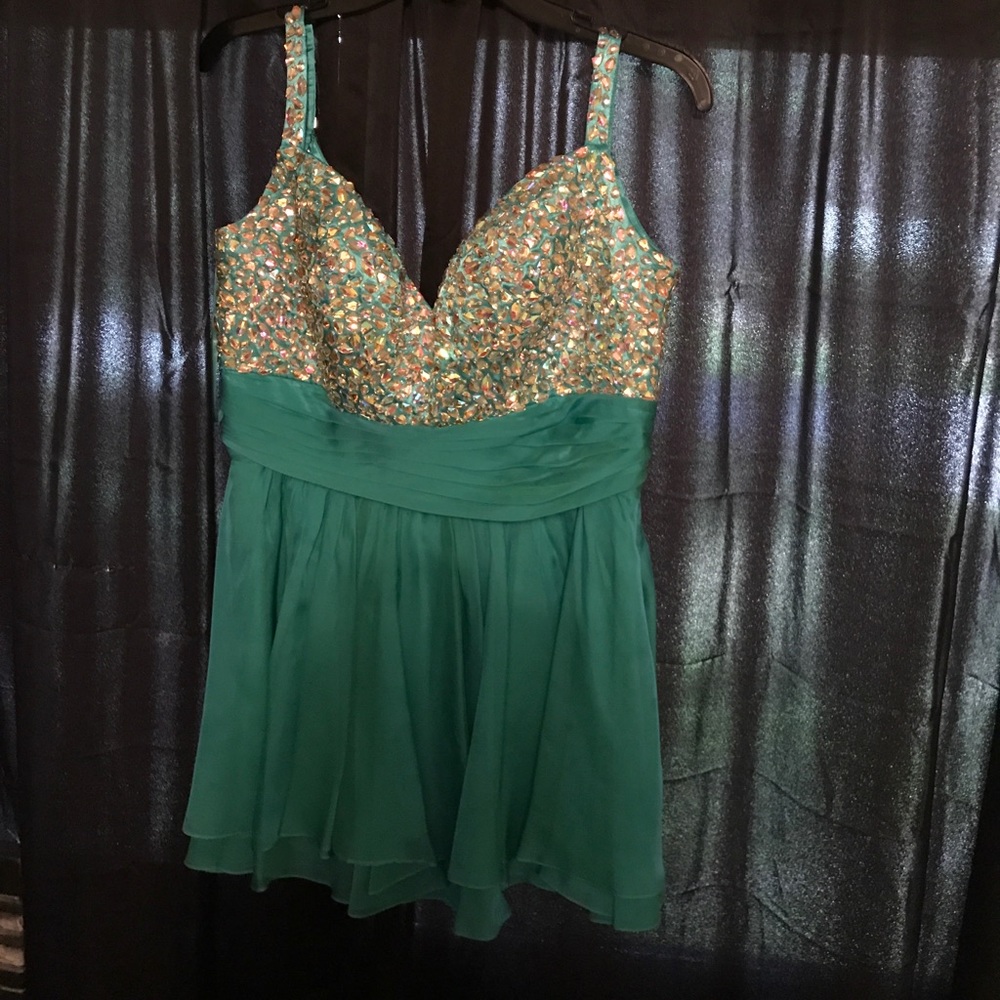 Gorgeous dress! Worn once! Size 12.