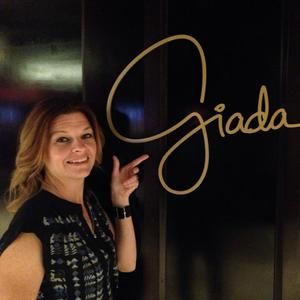 Meet your Posher, Karina