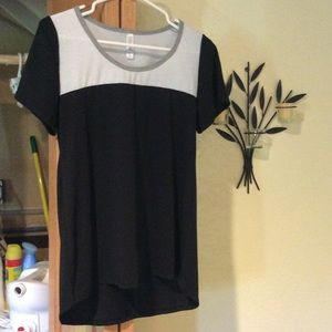 Lularoe classic tee