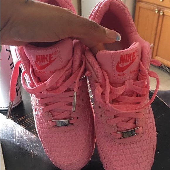 Classic 90's Shanghai Air Maxes - Picture 2 of 2