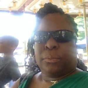 Meet your Posher, Regina