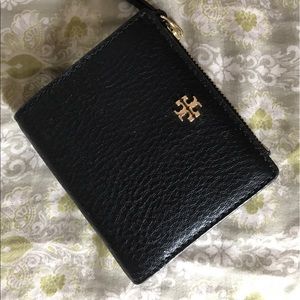 Tory burch wallet!