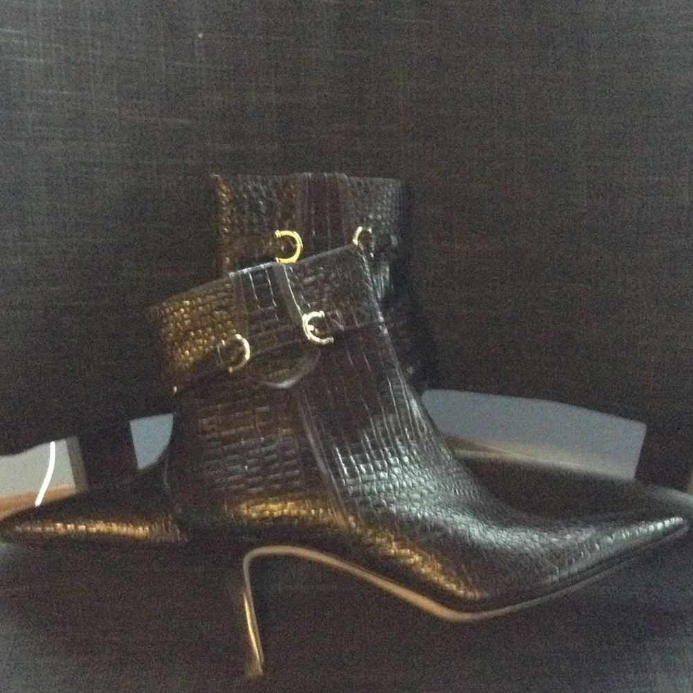 Dark brown gator like shoe boots