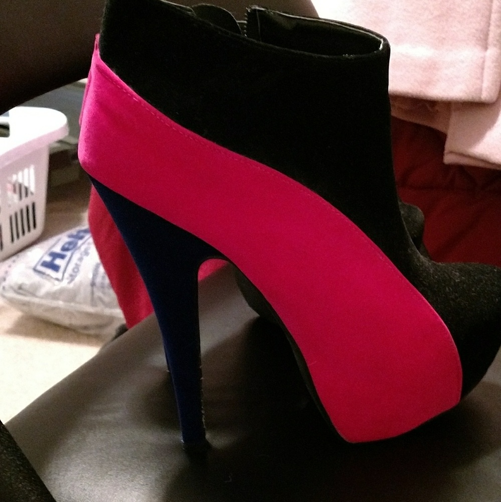 Charlotte russe booties