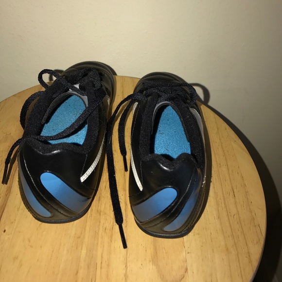 Nike Cleats - Picture 4 of 5