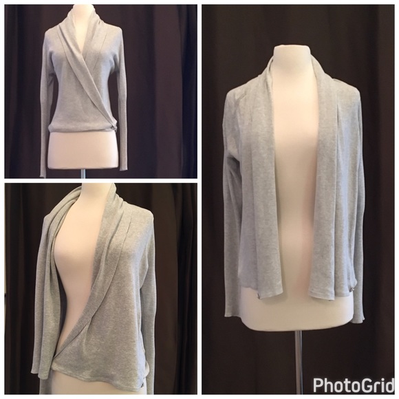 D Akini Tops - Wrap sweater Top