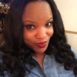 Meet your Posher, Anitra