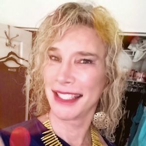 Meet your Posher, Eveline alison