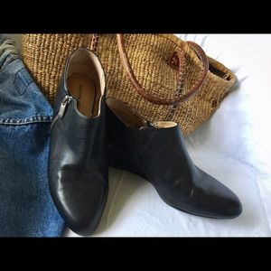 Vittadini Black Leather Ankle Boots 6.5