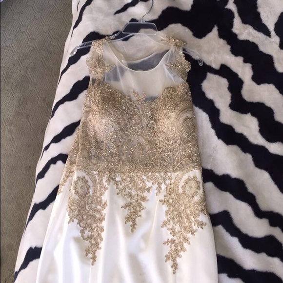 Formal gown for prom 2017! - Picture 2 of 7