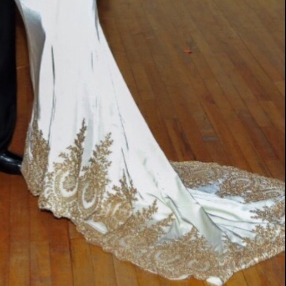 Formal gown for prom 2017! - Picture 4 of 7