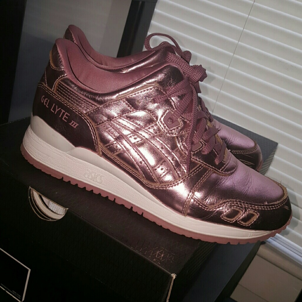 Rose gold asics gel lyte iii