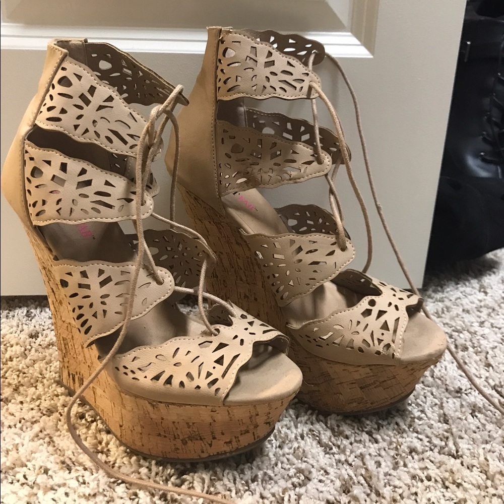 Tan Wedges