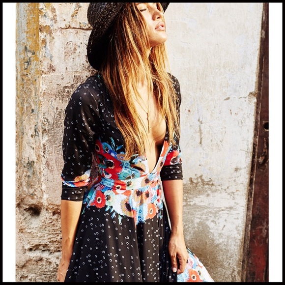 Floral Fabulous Maxi - Picture 2 of 8