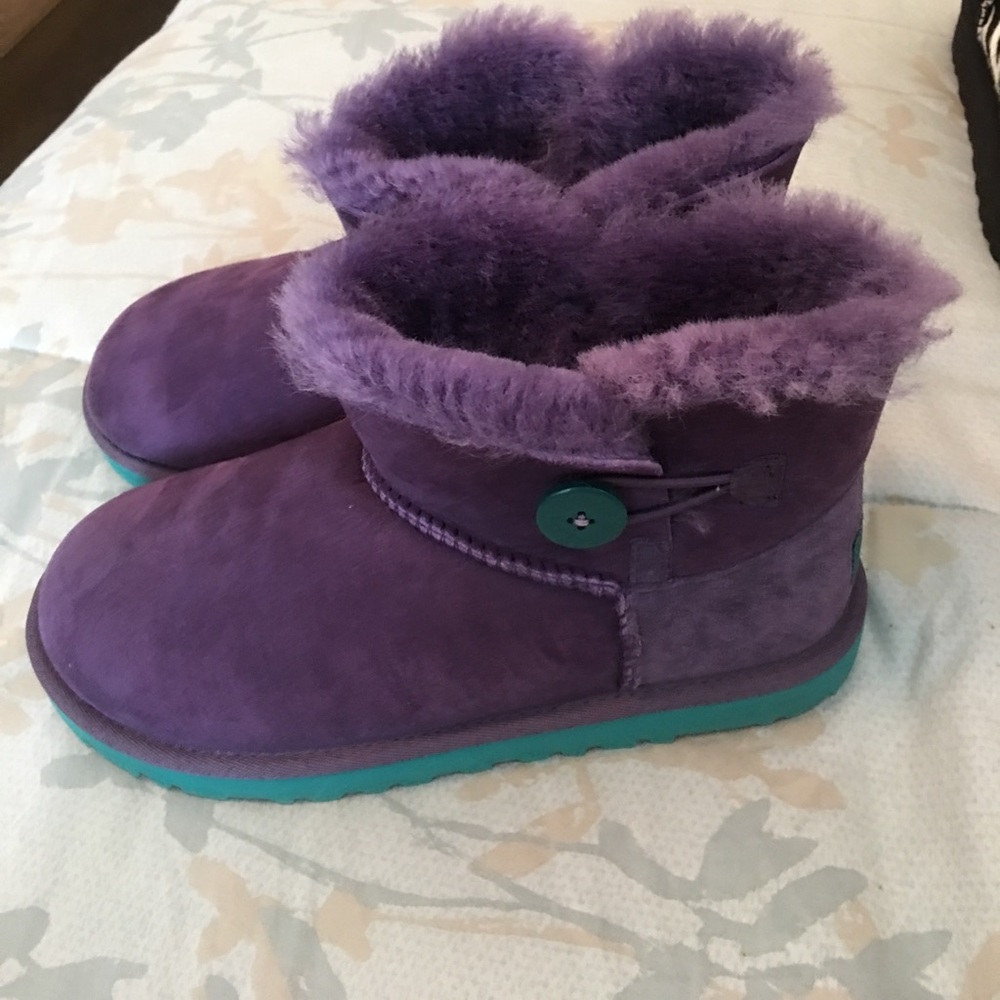 Authentic purple and Teal uggs