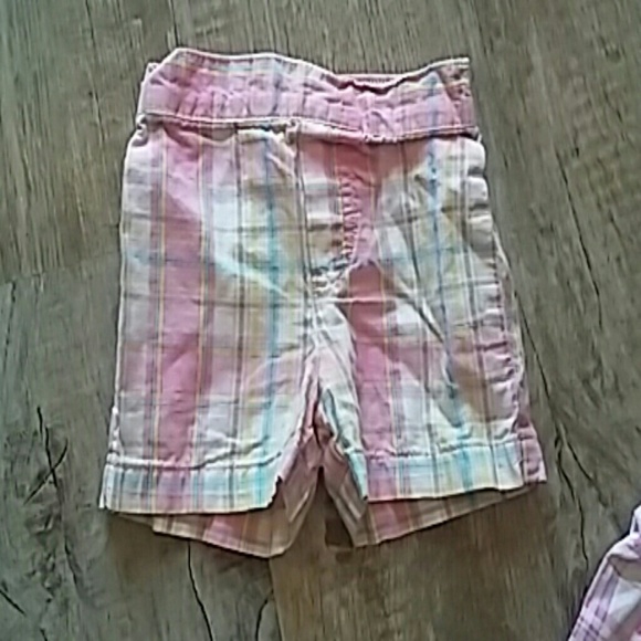 Bundle of 12 month shorts - Picture 6 of 6