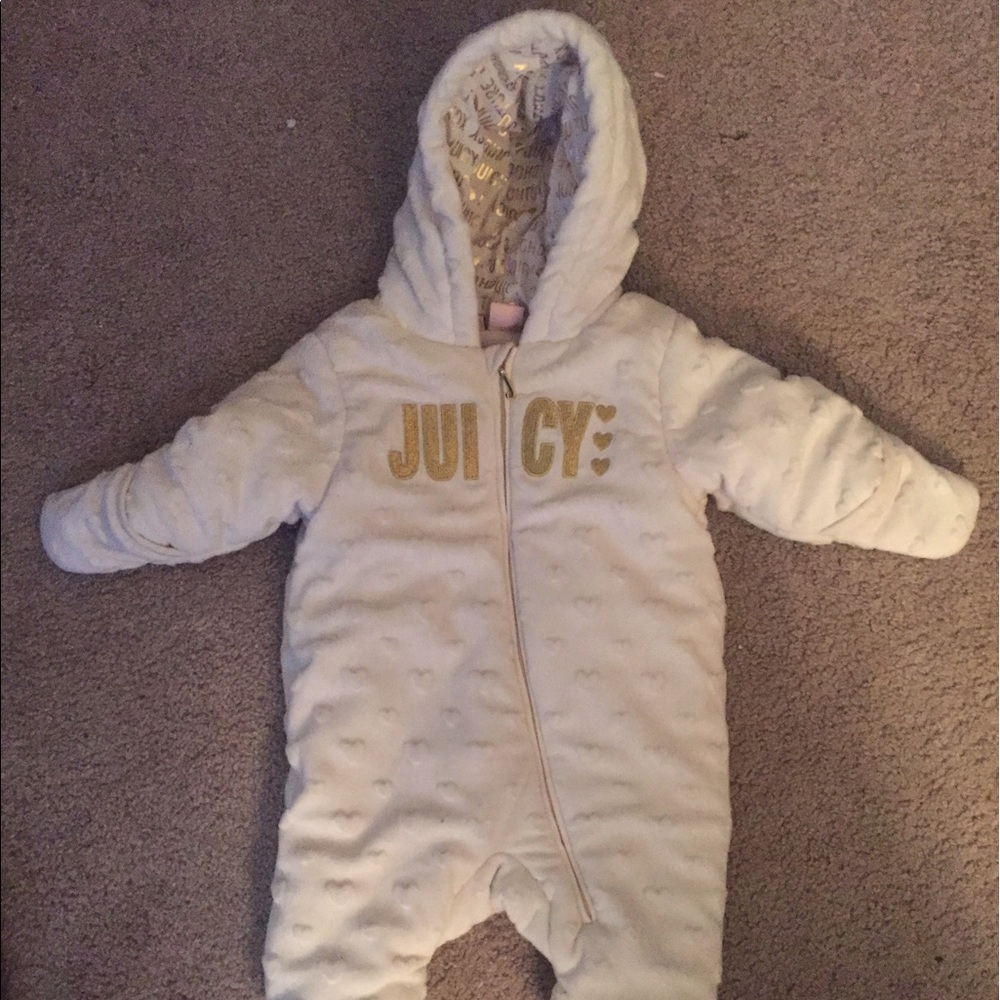 Snow suit