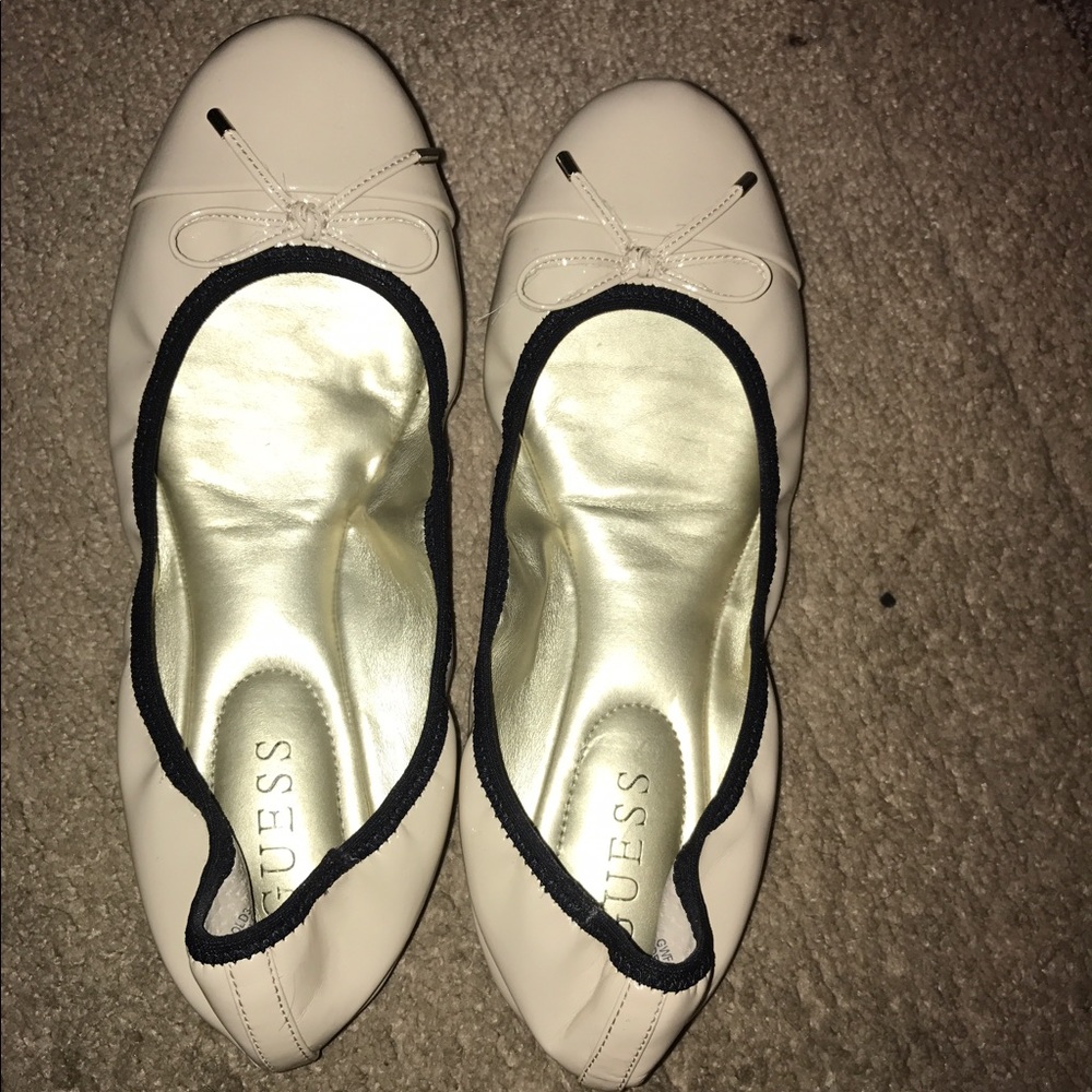 Guess Flats