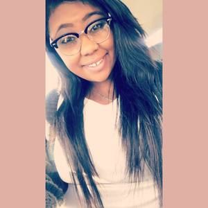 Meet your Posher, Ebonie