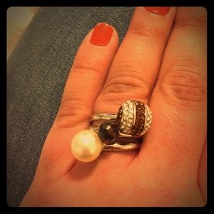 Henri Bendel trio ring set