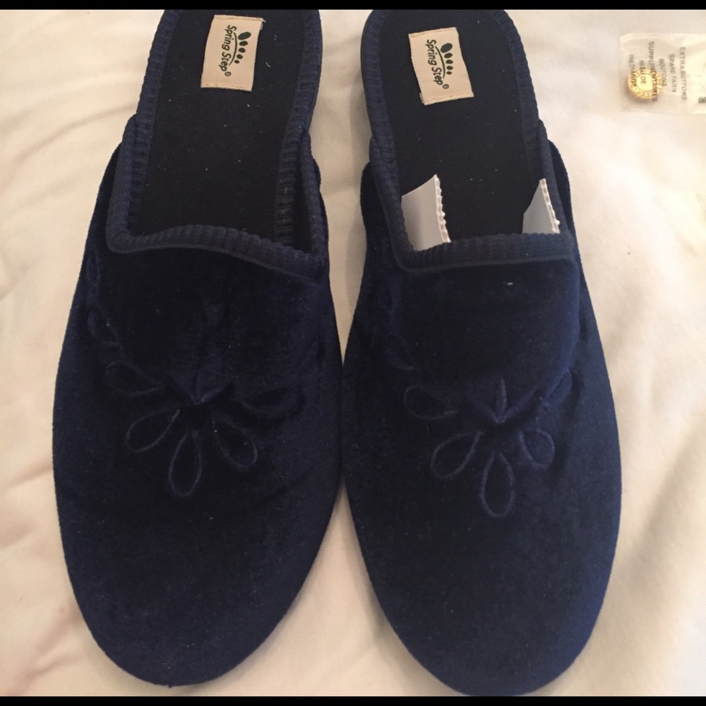 Spring step new size 40/9 blue velvet slippers.