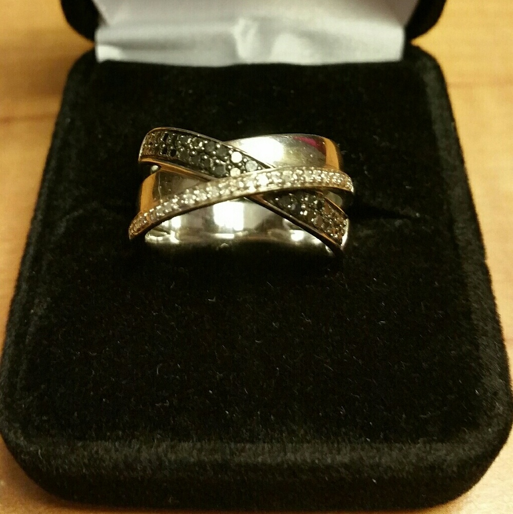 Genuine White & Black Diamond Cross Over Ring