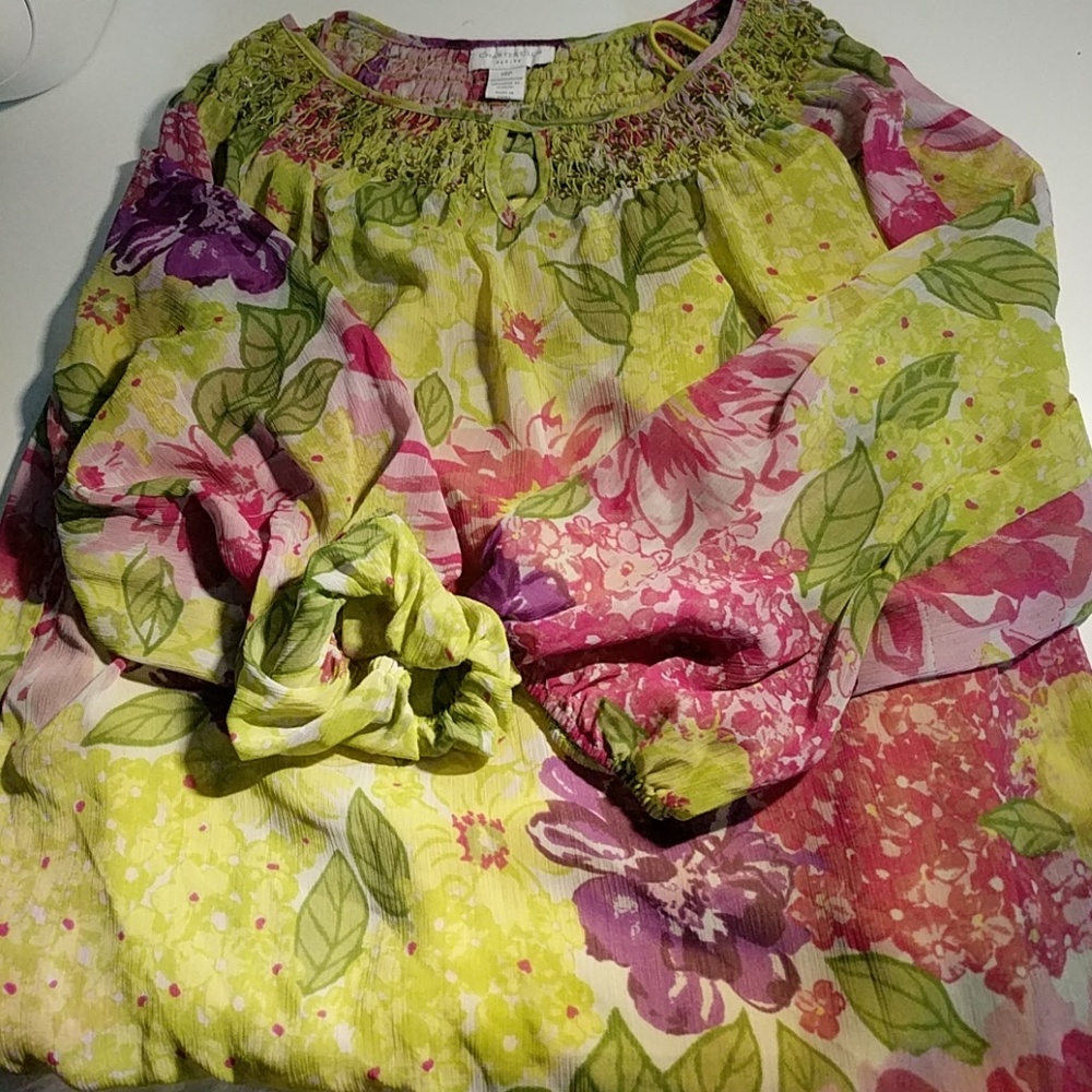 CLEARANCE!!! Beautiful Floral Blouse