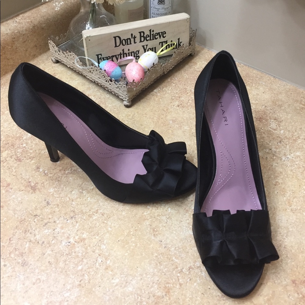 Tahari Black dress shoes-worn 1x & So elegant!