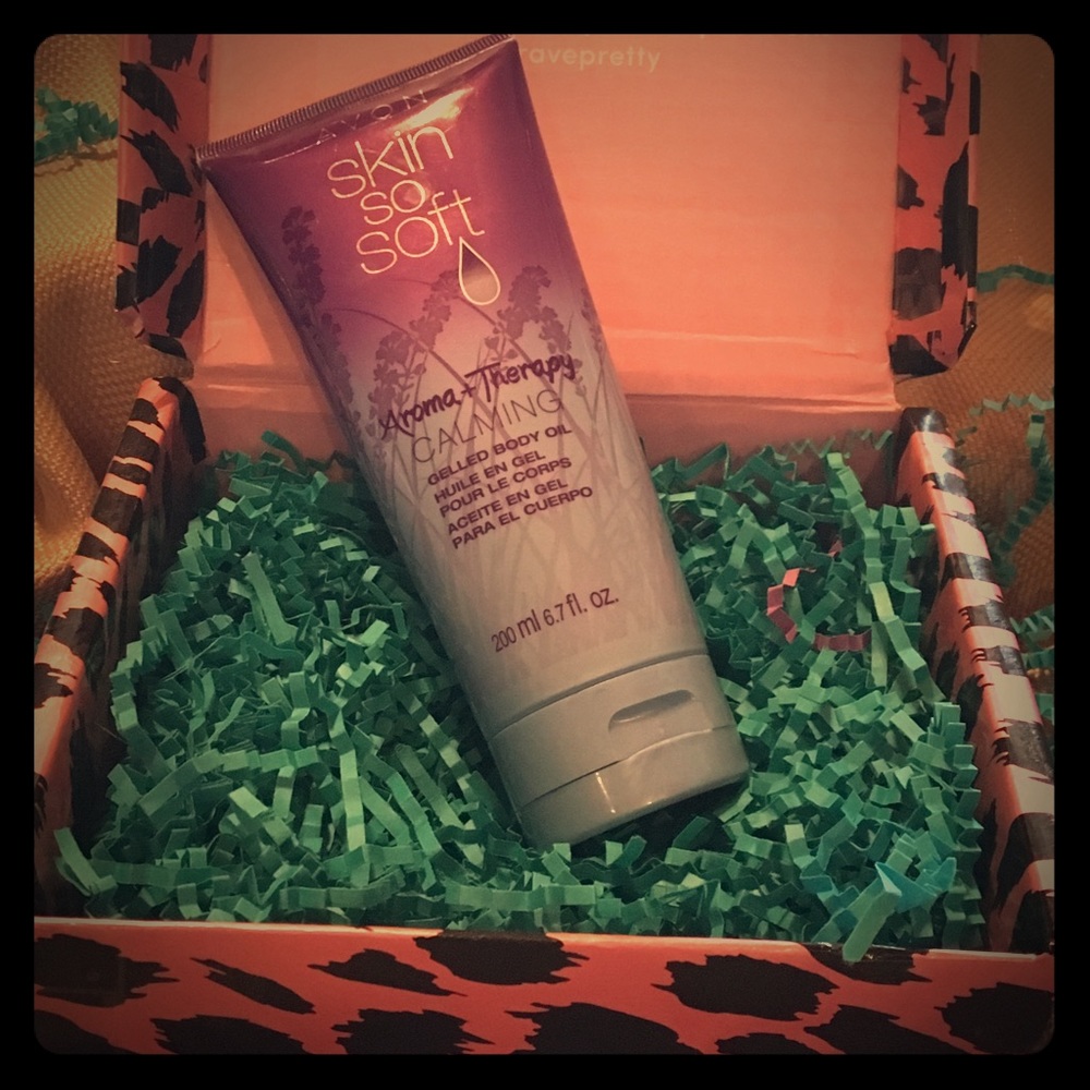 AVON SKIN SO SOFT AROMA + THERAPY BUNDLE ITEM ONLY