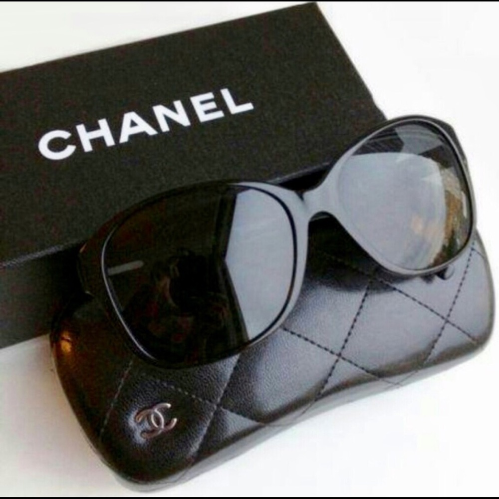 Authentic Chanel Polarized Sunglasses 🕶