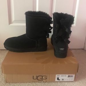 black bailey bow Uggs