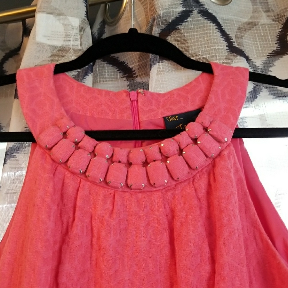 Dress - Picture 4 of 6