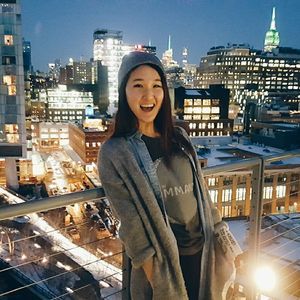 Meet your Posher, Gloria