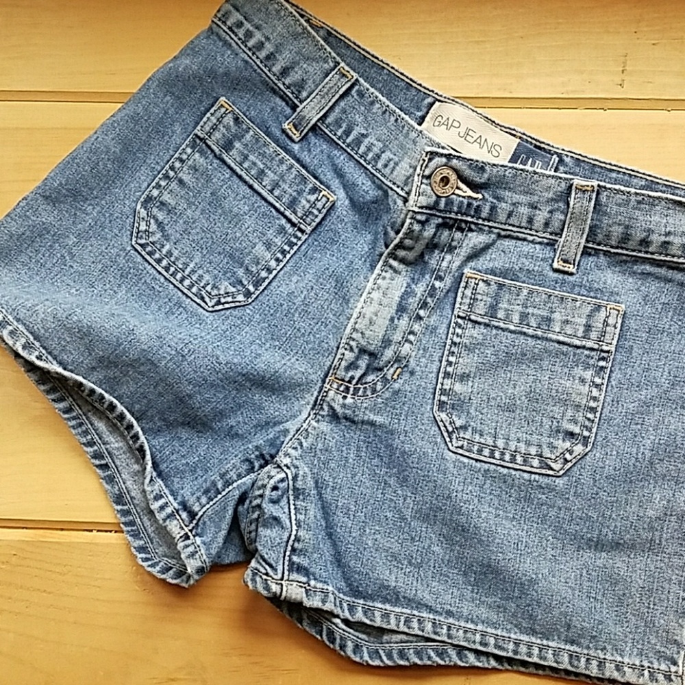 Gap shorts