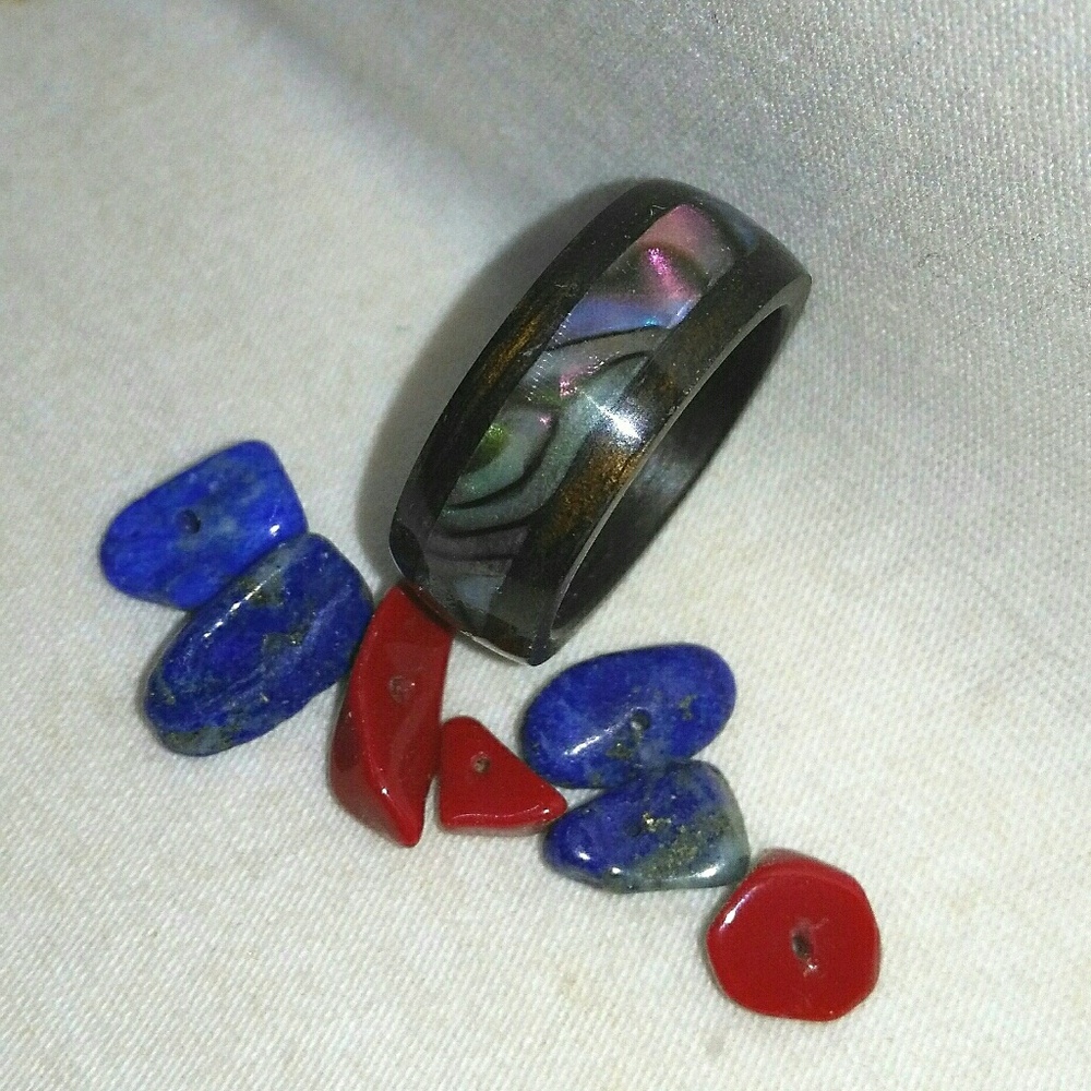 Beautiful Walnut and Pearlized inlay Bentwood Ring